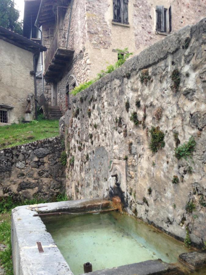 A Casa Di Gianni E Mari Panzió Vestone Kültér fotó